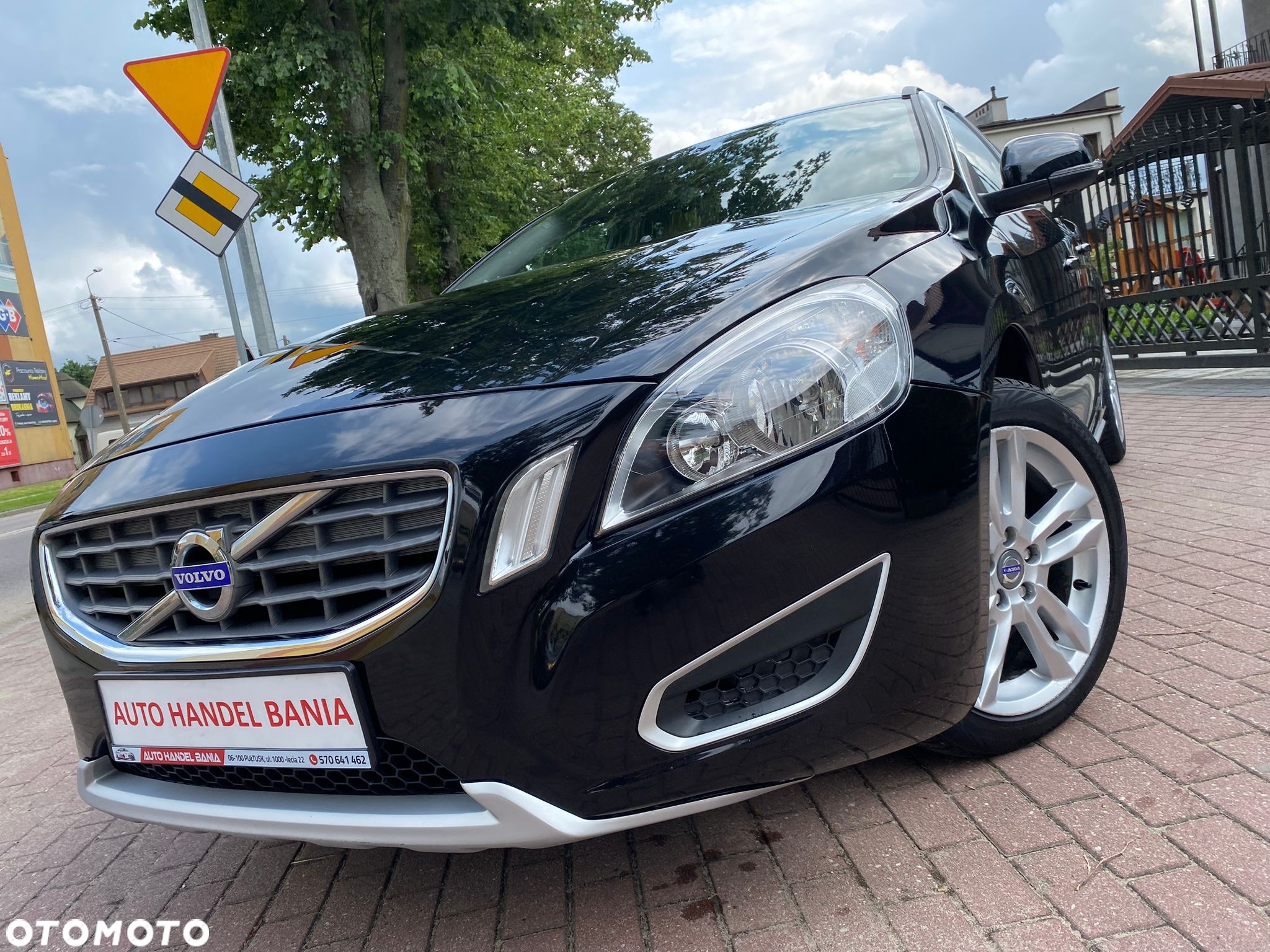 Volvo V60 D2 Summum - 2