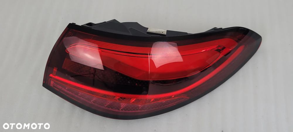 LAMPA PRAWA TYŁ TYLNA LED MERCEDES GLC X254 II LED 2022- A2549064800 - 2
