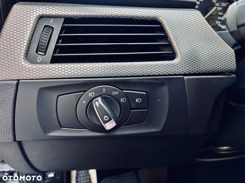 BMW Seria 3 335i M Sport Edition - 32