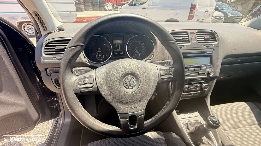 VW Golf 1.6 TDi Confortline - 24