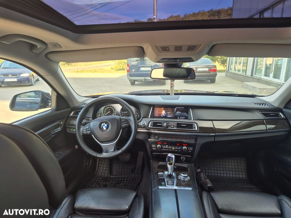 BMW Seria 7 2012 photo 3