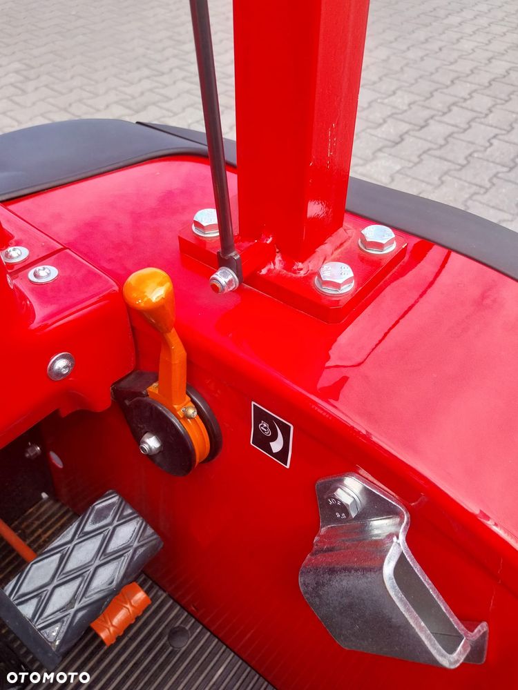 ANTONIO CARRARO TIGRECAR 3800 Yanmar Przyczepa 25KM hamulce na 4 koła - 18