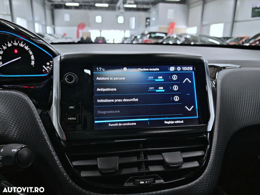 Peugeot 2008 1.2 PureTech Turbo EAT6 S&S Allure - 22