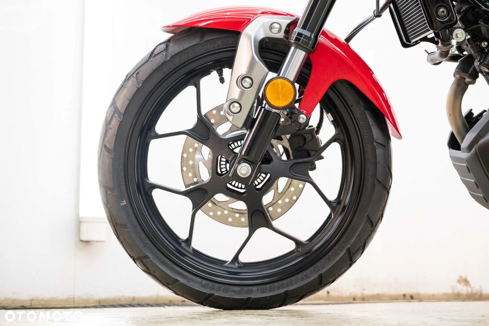 Yamaha XSR - 29