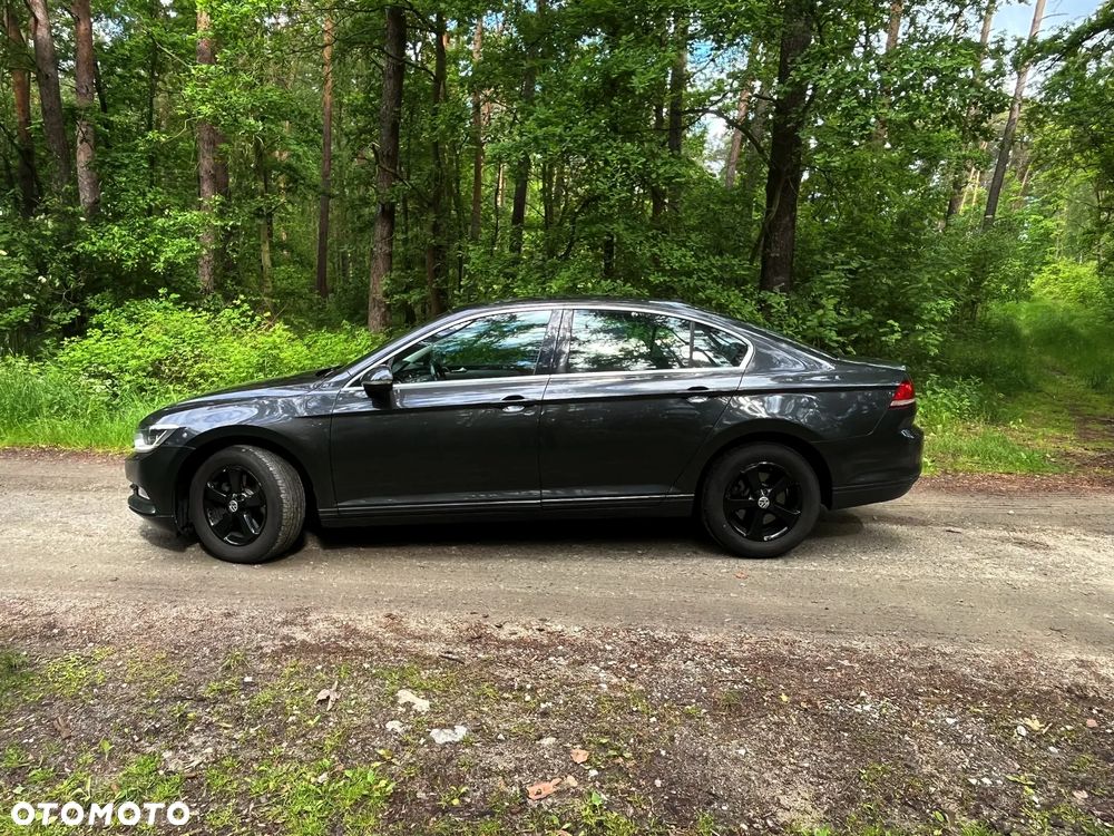 Volkswagen Passat - 10