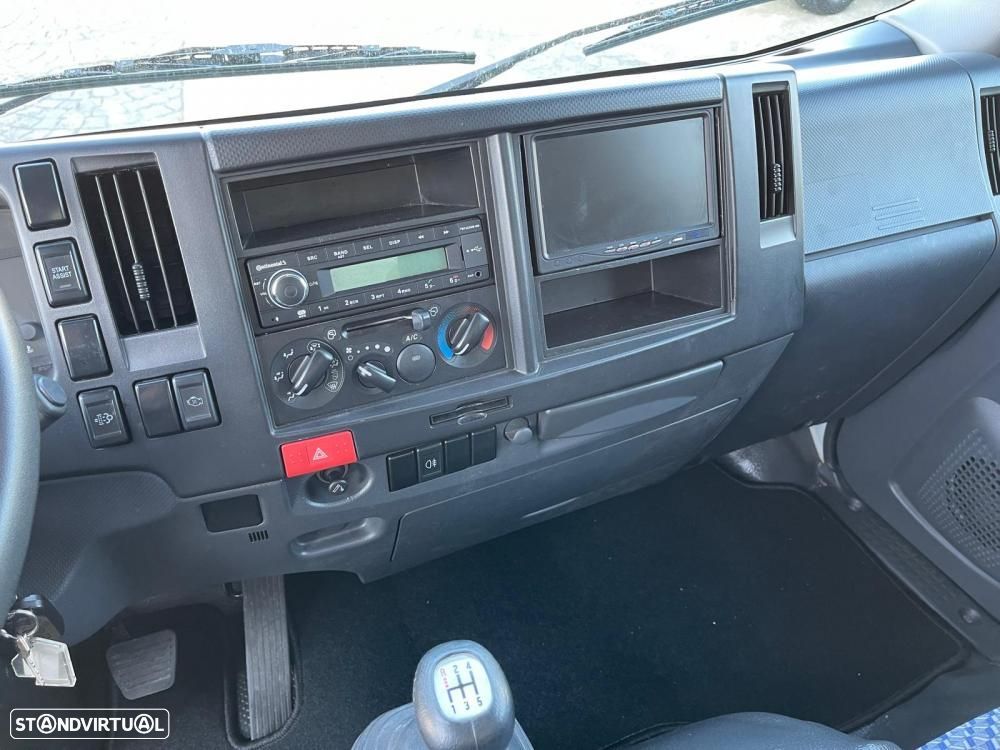 Isuzu NLR NLR CS 3.0 150.35/28 (150CV) - 17