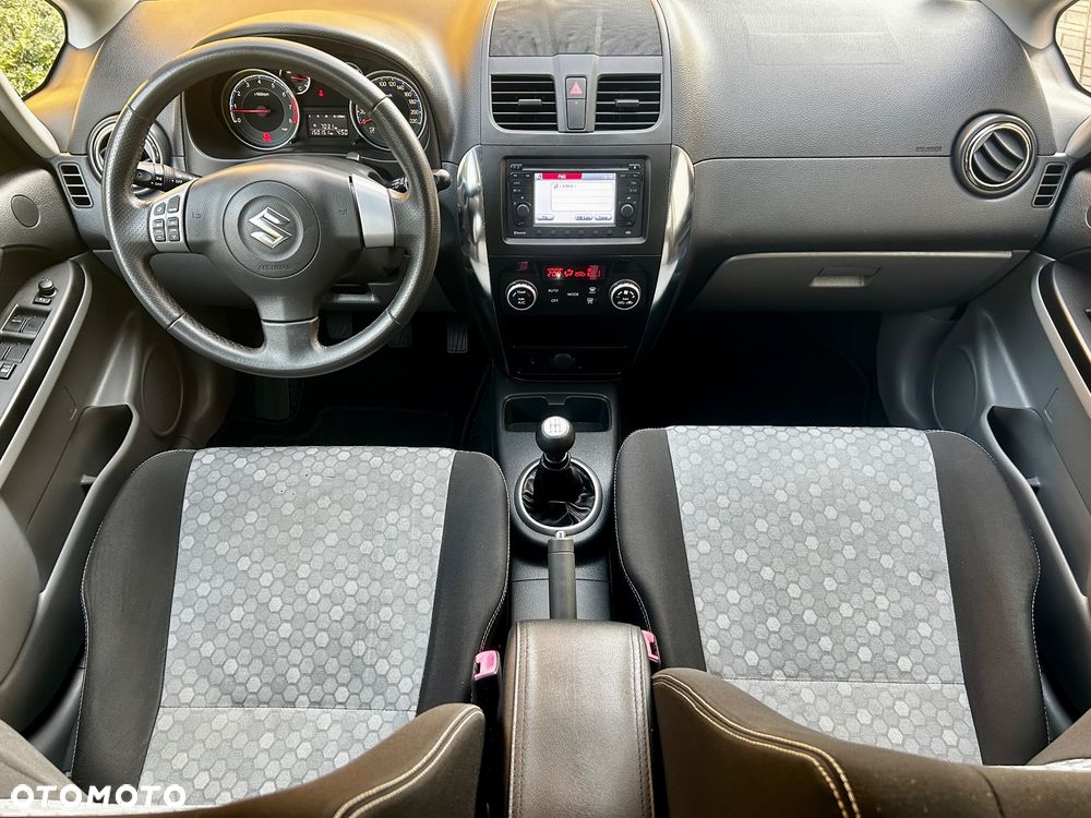 Suzuki SX4 Classic 1.6 VVT 4x2 Comfort - 20