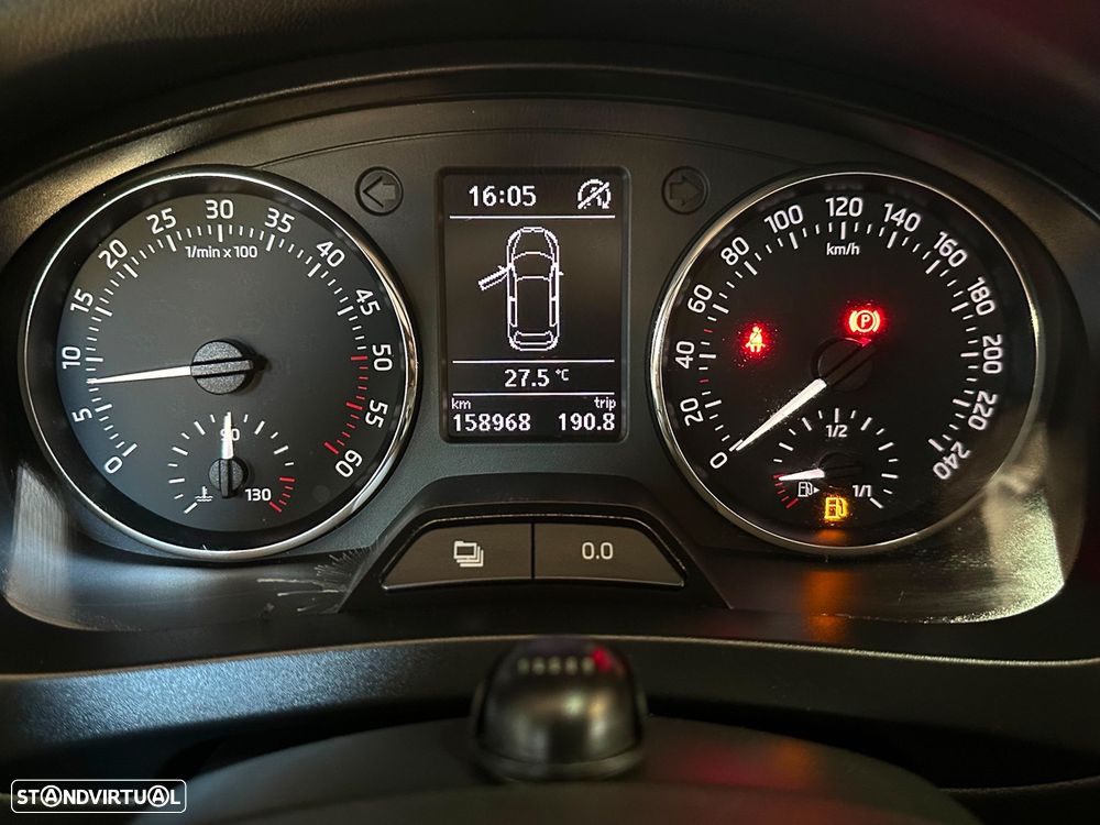 Skoda Rapid Spaceback 1.6 TDi Elegance - 18