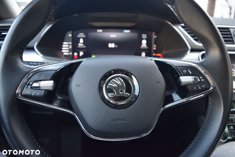 Skoda Superb 1.5 TSI Sportline DSG - 19