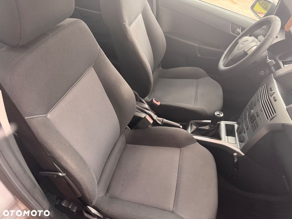 Opel Astra 1.6 Active - 15