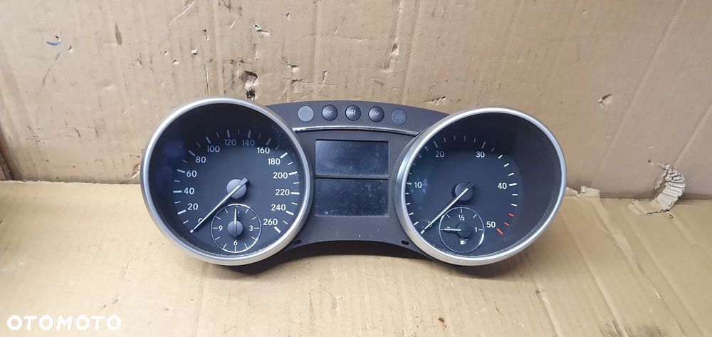 Licznik zegary oryginał Mercedes ML W164 3.0 CDI A1645404947 - 1