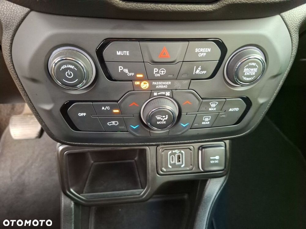 Jeep Renegade - 26