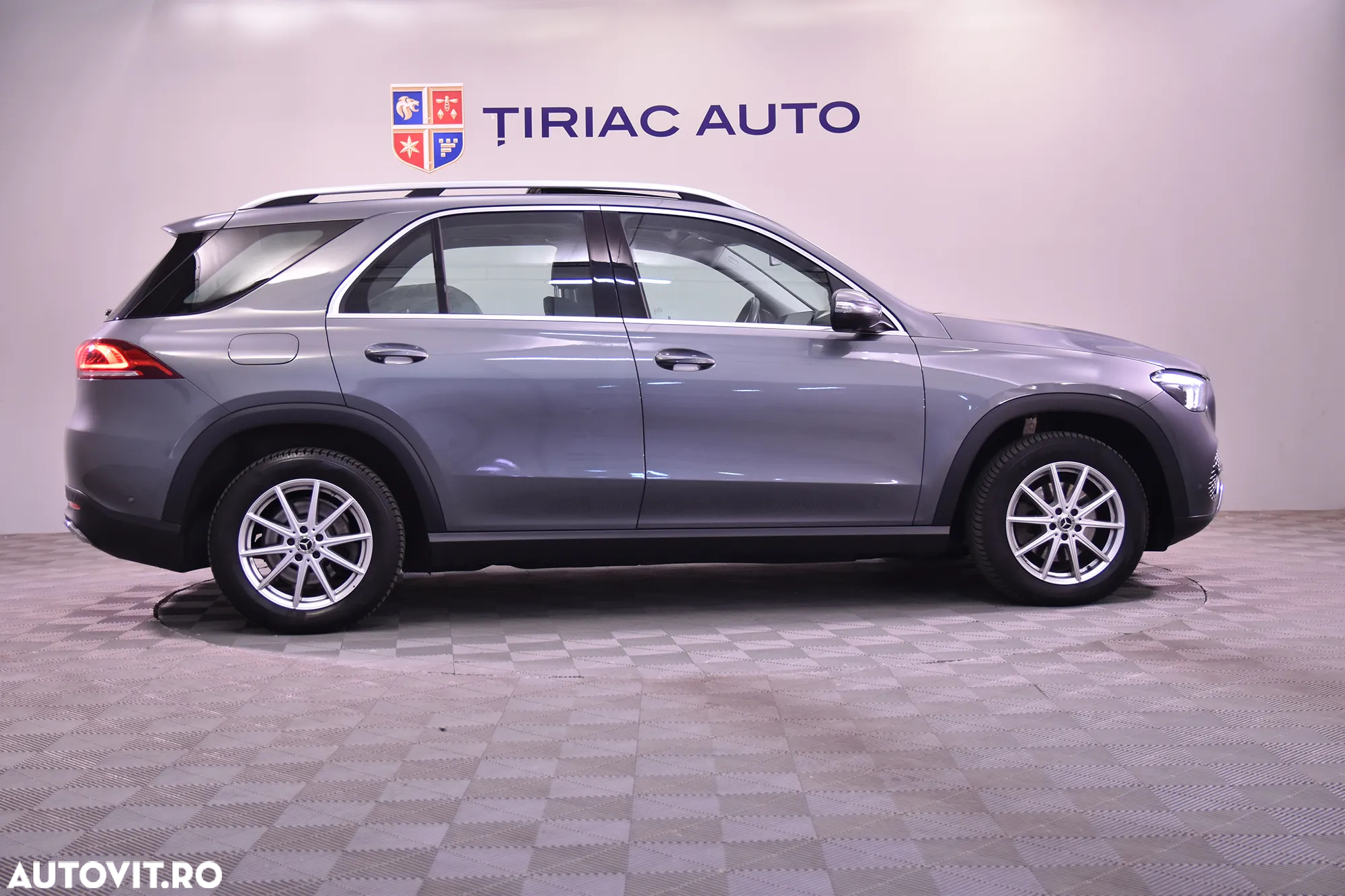 Mercedes-Benz GLE 300 d 4MATIC - 6