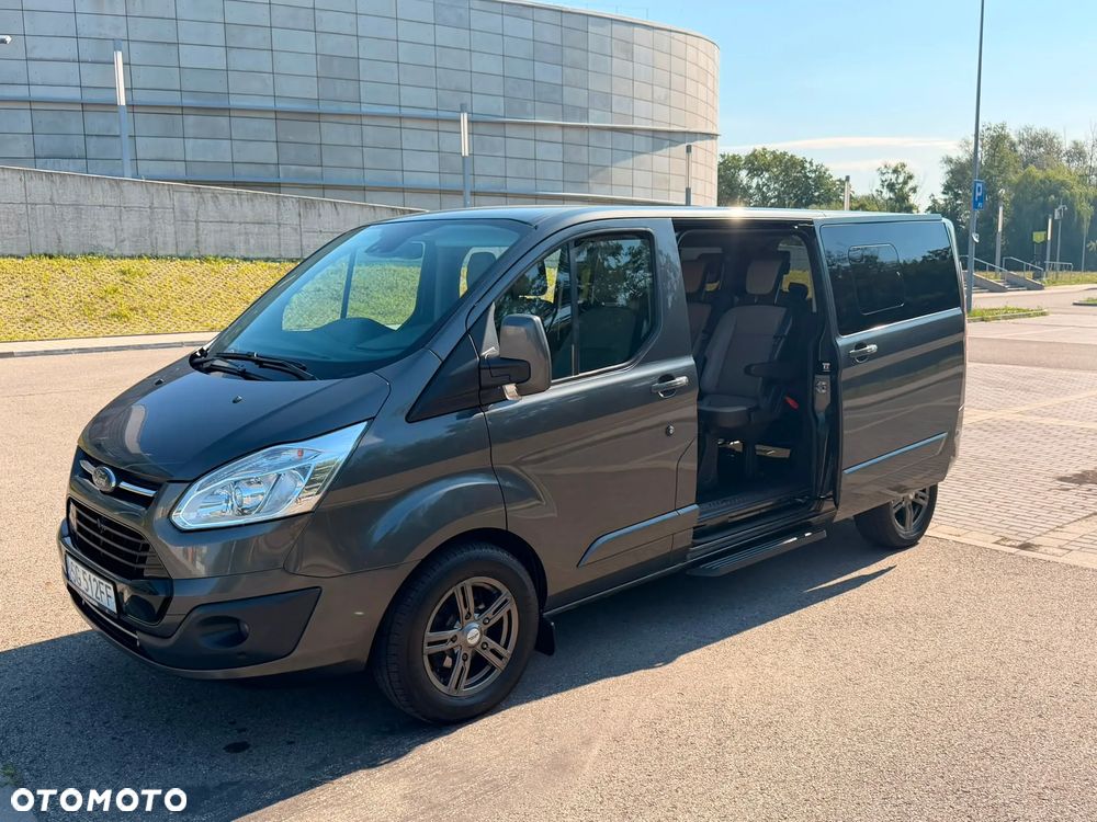 Ford Tourneo Custom 310 L2H1 VA Titanium - 23
