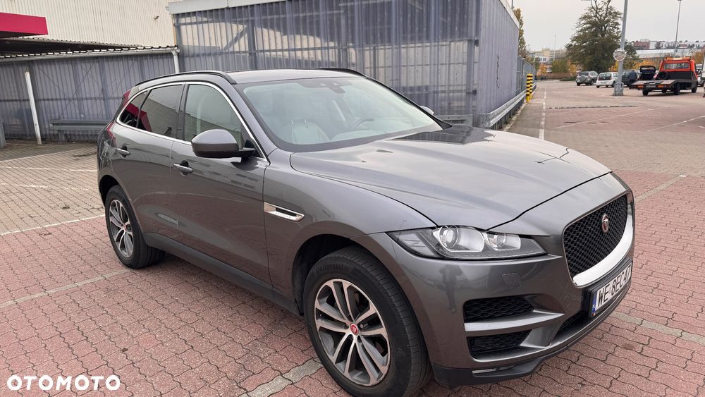Jaguar F-Pace 2018 photo 3