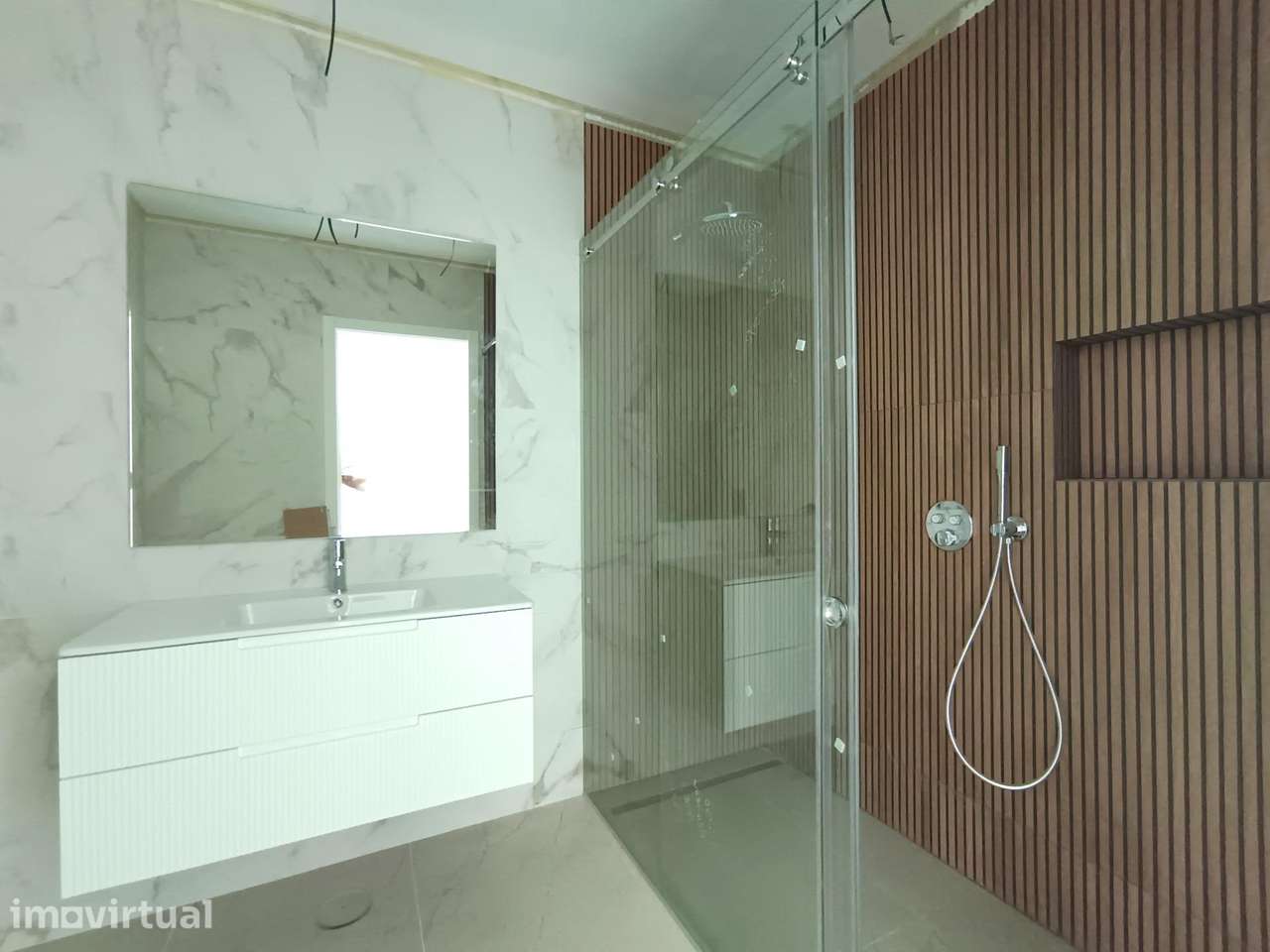 Apartamento T2 com Rooftop Privativo em Quarteira |  2 km do Mar - Grande imagem: 5/17