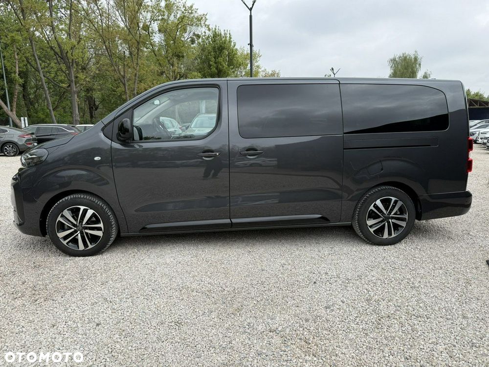 Peugeot Traveller - 13