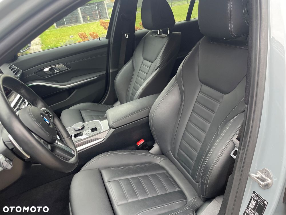 BMW Seria 3 330i M Sport sport - 10