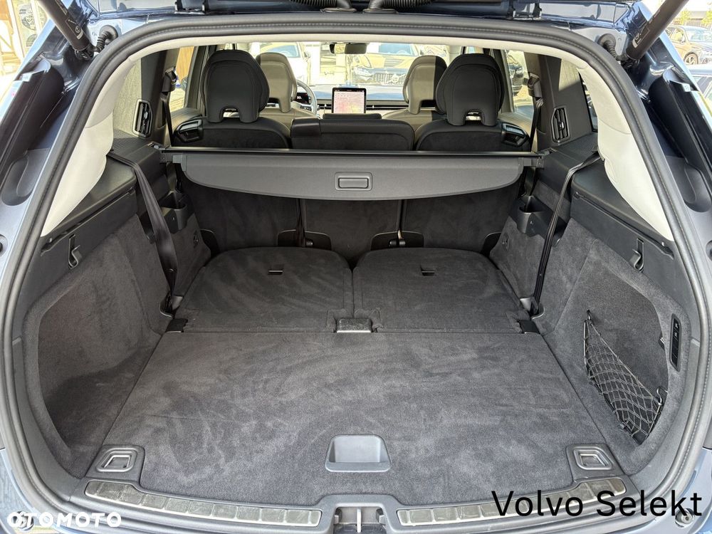 Volvo EX90 - 28