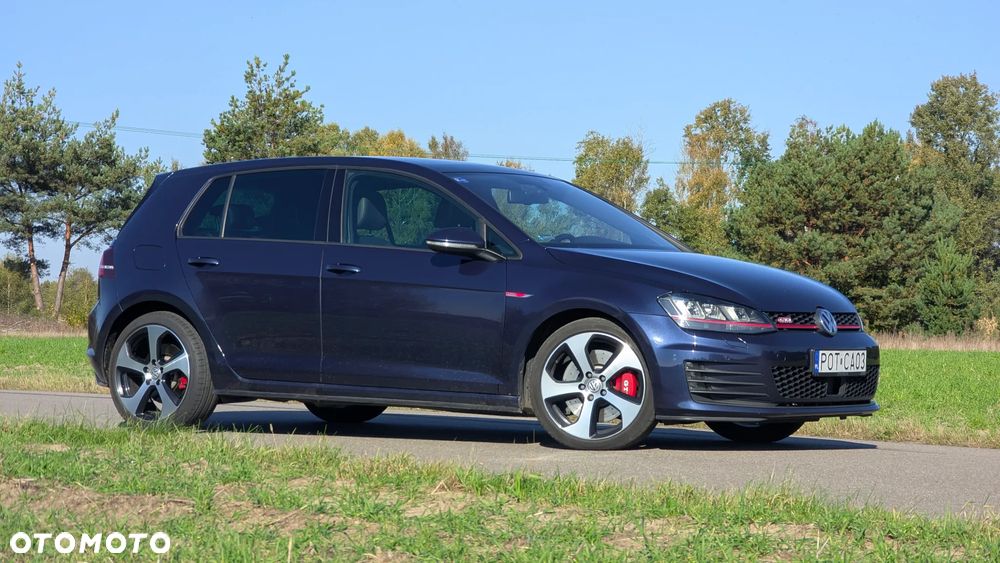 Volkswagen Golf GTI Performance BlueMotion Technology DSG - 4