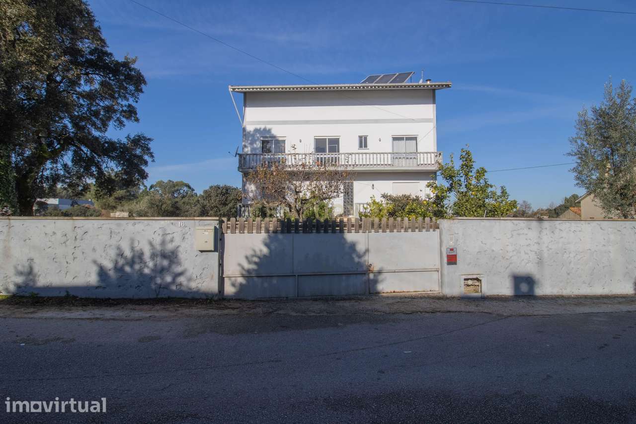 Moradia multifamiliar com rendimento imediato | 2.000 m² de terreno | - Grande imagem: 5/34