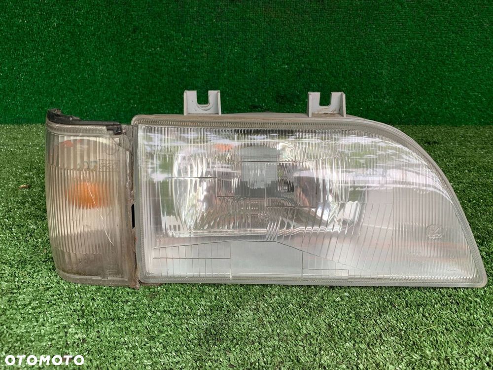 Lampa przód przednia prawa Daewoo FSO Polonez Truck Caro WWA - 1