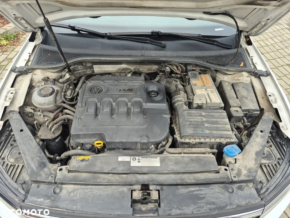 Volkswagen Passat 2.0 TDI SCR Comfortline - 9