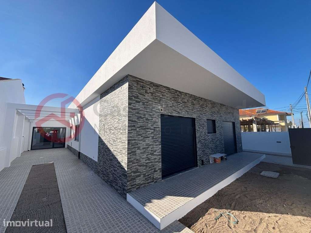 Moradia Térrea T4, Fernão Ferro - Grande imagem: 3/37