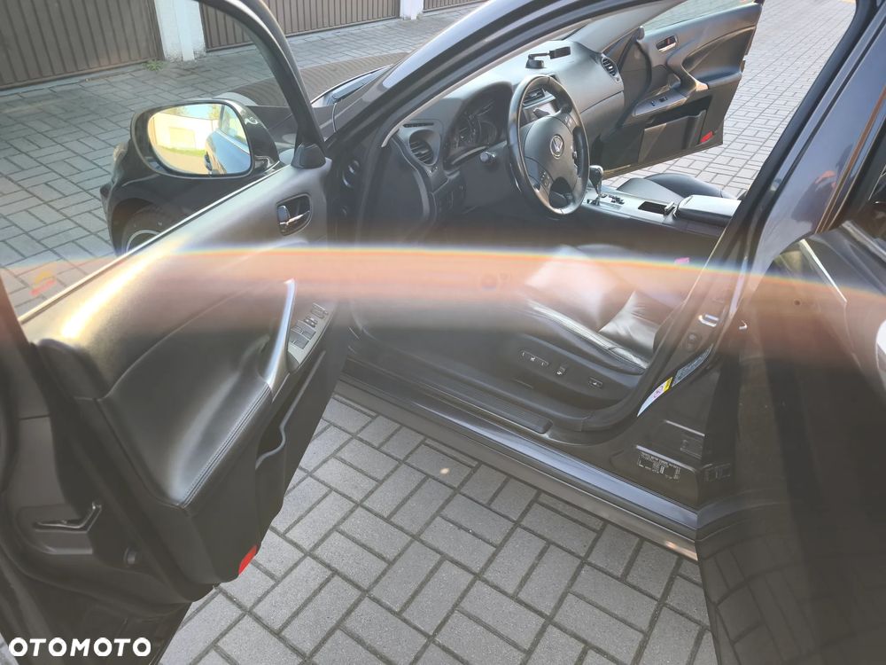 Lexus IS 250 Executive Line - 21