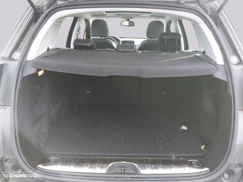 Peugeot 2008 - 9