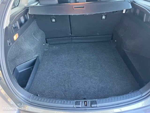 Toyota Auris Touring Sports - 22