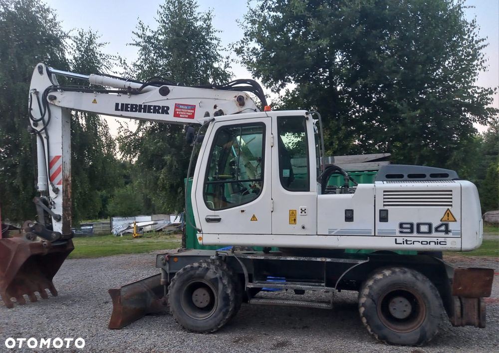 Liebherr A904C ROK 2004 PODPORY PLUG 1 WLASCICIEL 21ton - 1