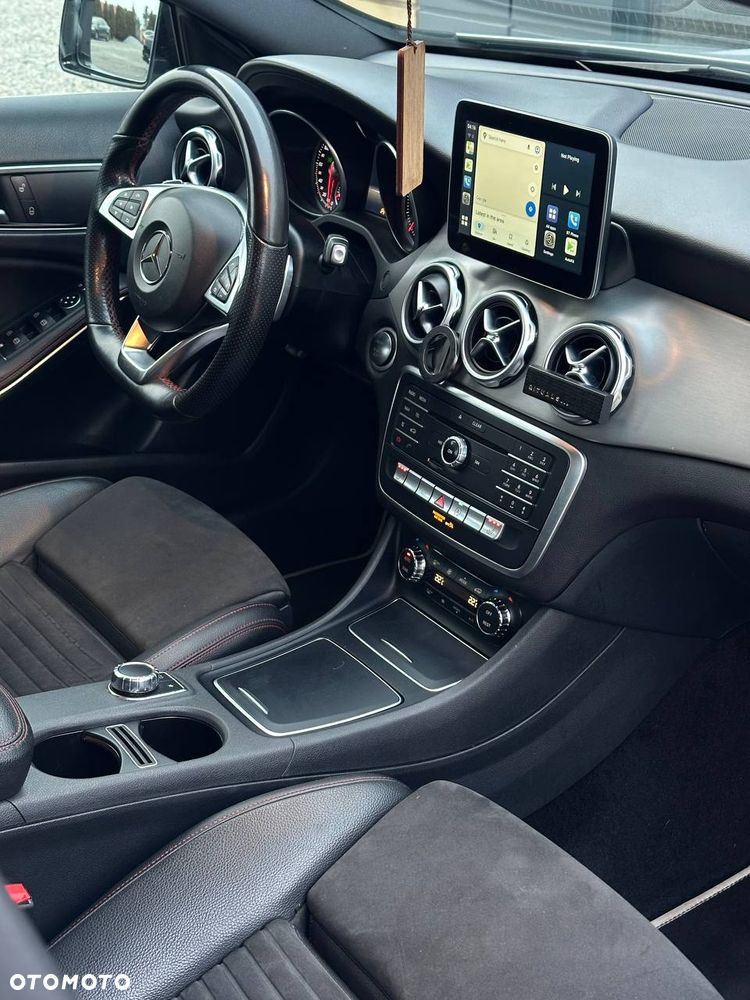 Mercedes-Benz GLA 180 d 7G-DCT AMG Line - 16
