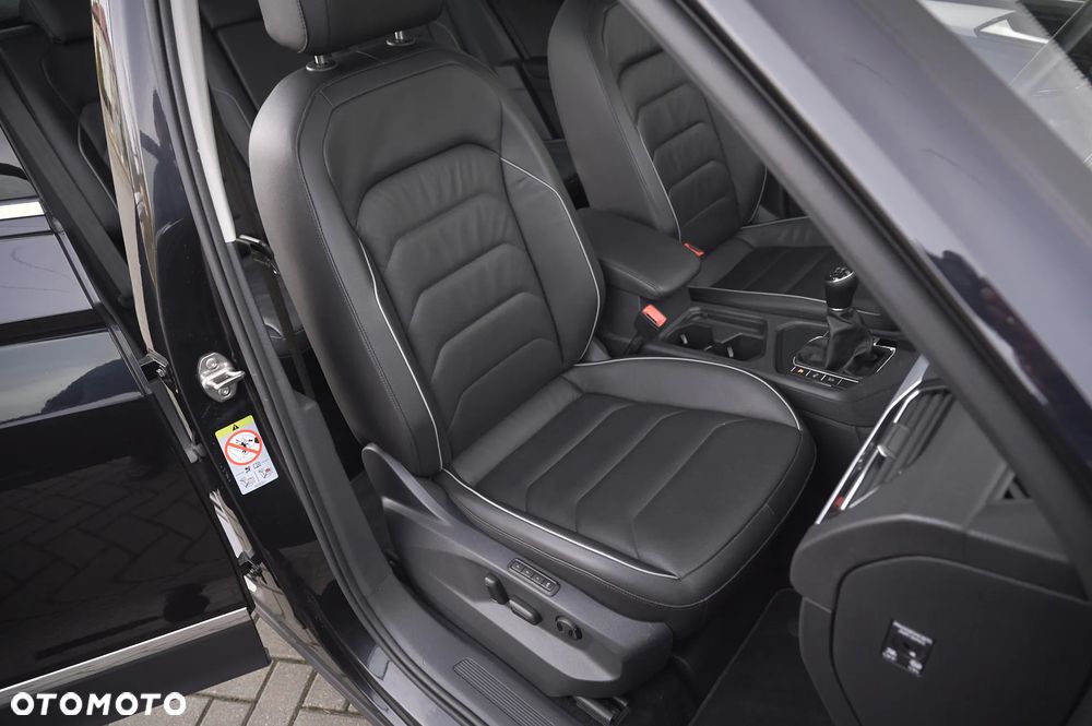 Volkswagen Tiguan 1.4 TSI BMT ACT Comfortline - 32