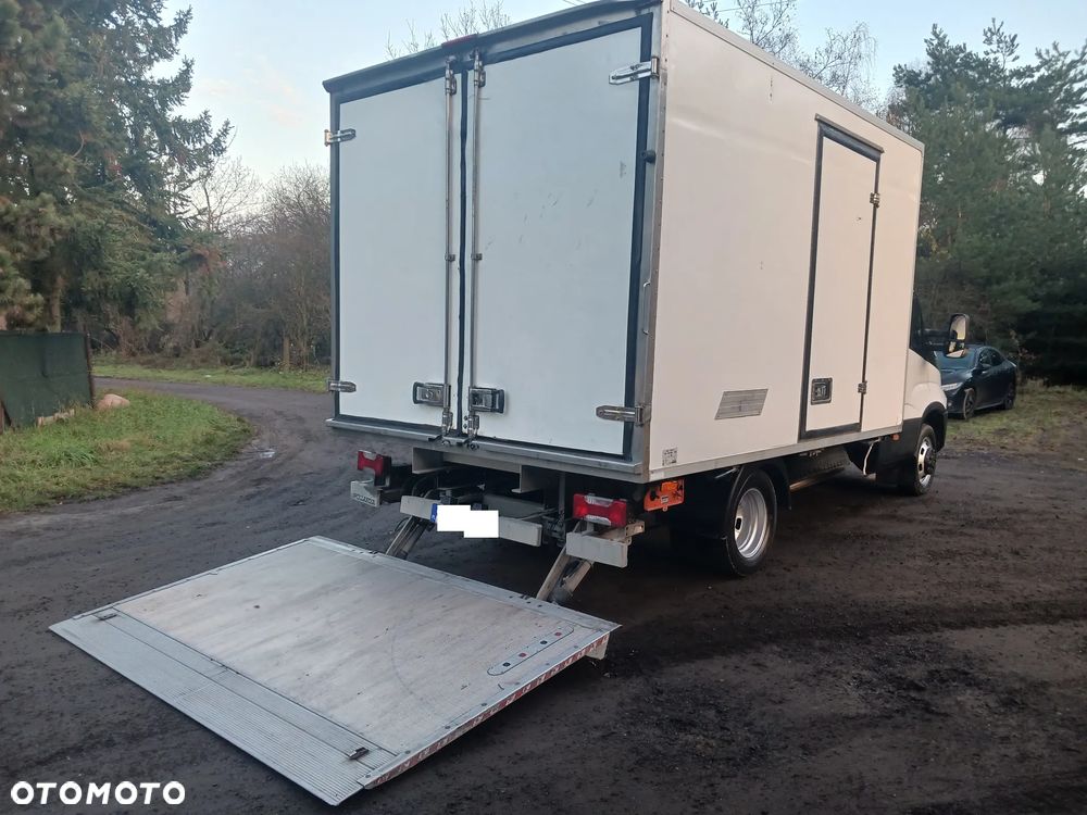 Iveco Daily 35C14 2.3 140 KM 2018r SALON Izoterma Chłodnia Mroźnia Agregat zasilanie zew. 250 tyś km - 9