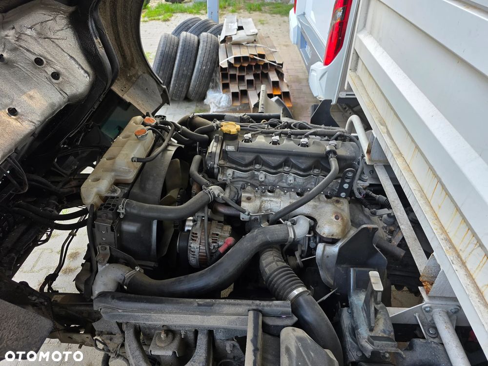 Renault Maxity - 2