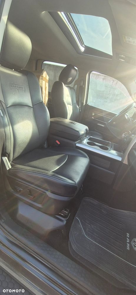 Dodge RAM 5.7 4x4 - 10