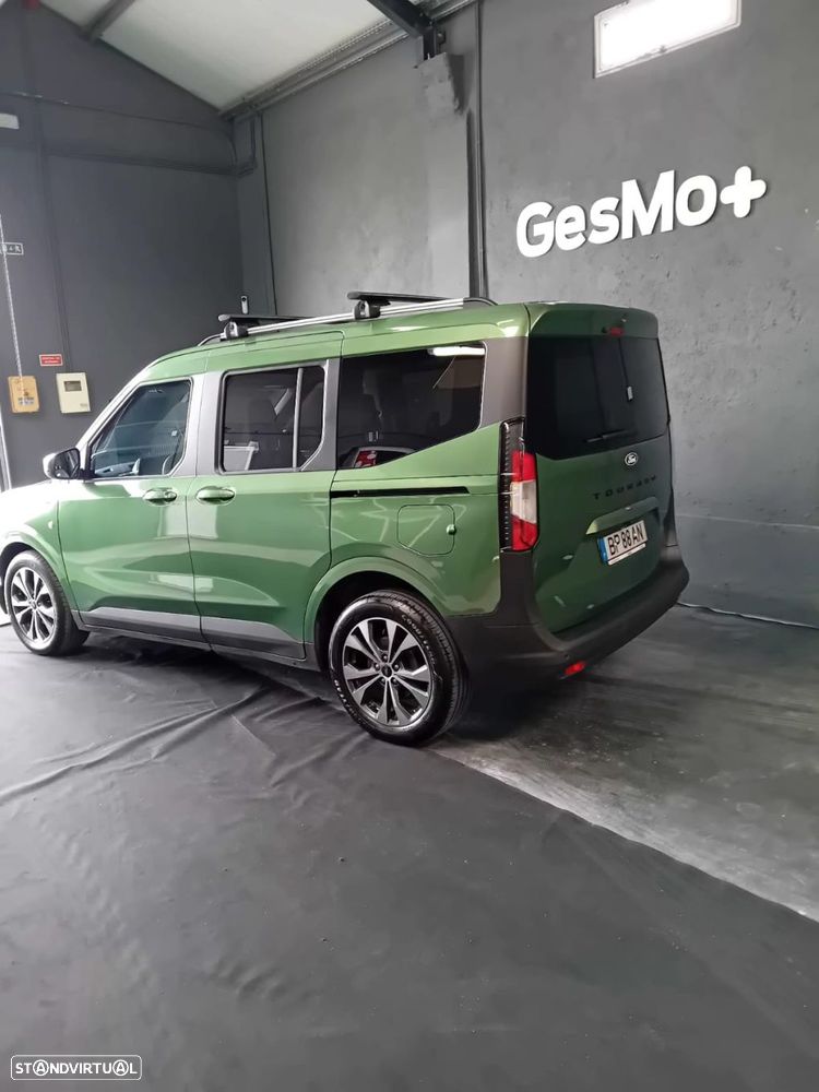 Ford Tourneo Courier 1.0 EcoBoost Titanium - 24