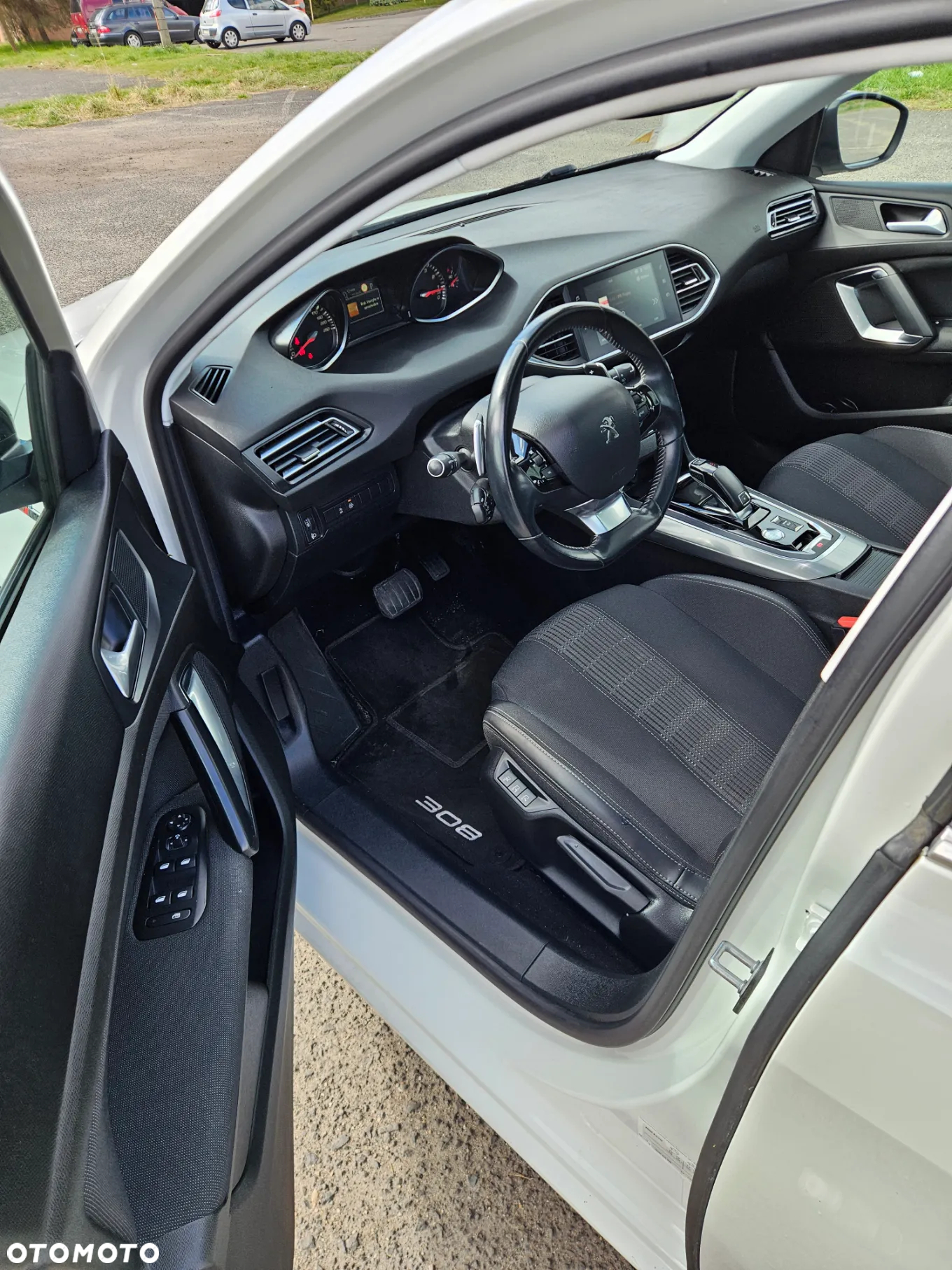 Peugeot 308 1.2 PureTech GT S&S EAT8 - 18