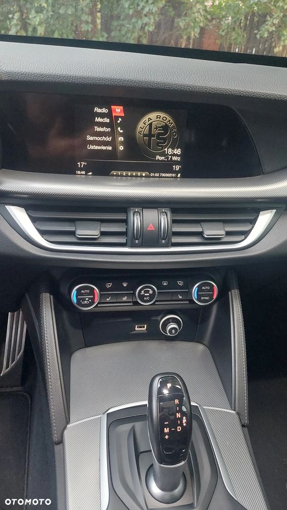 Alfa Romeo Stelvio - 15