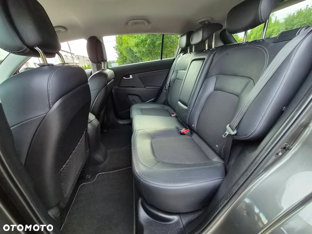Kia Sportage 2.0 L - 32