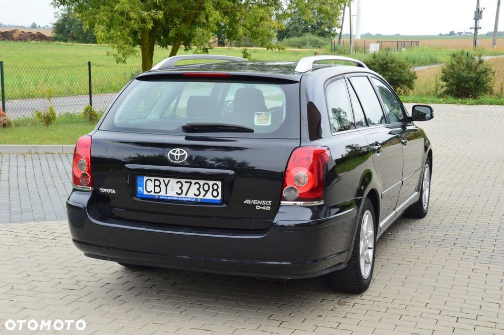 Toyota Avensis - 11