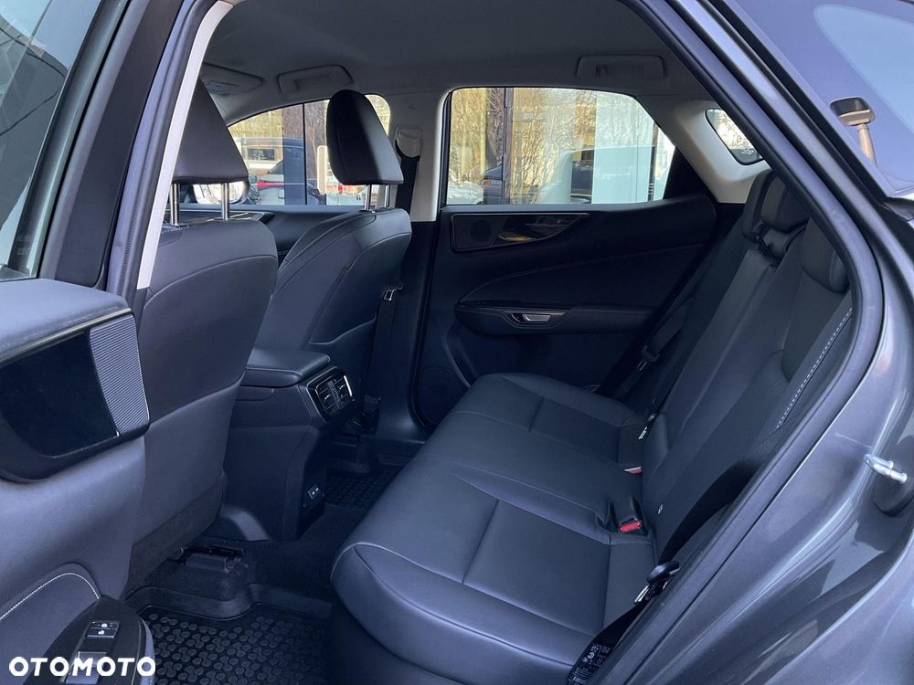 Lexus NX 350h Business AWD - 13