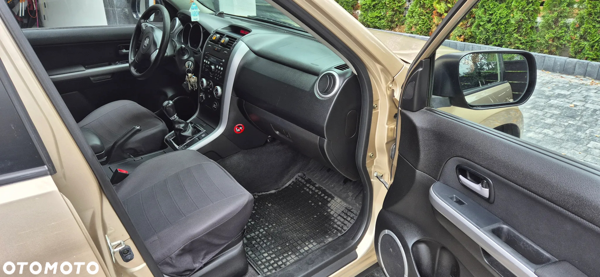Suzuki Grand Vitara 2.0 - 19