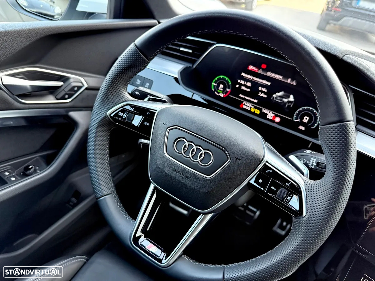 Audi Q8 e-Tron 50 quattro S line - 12
