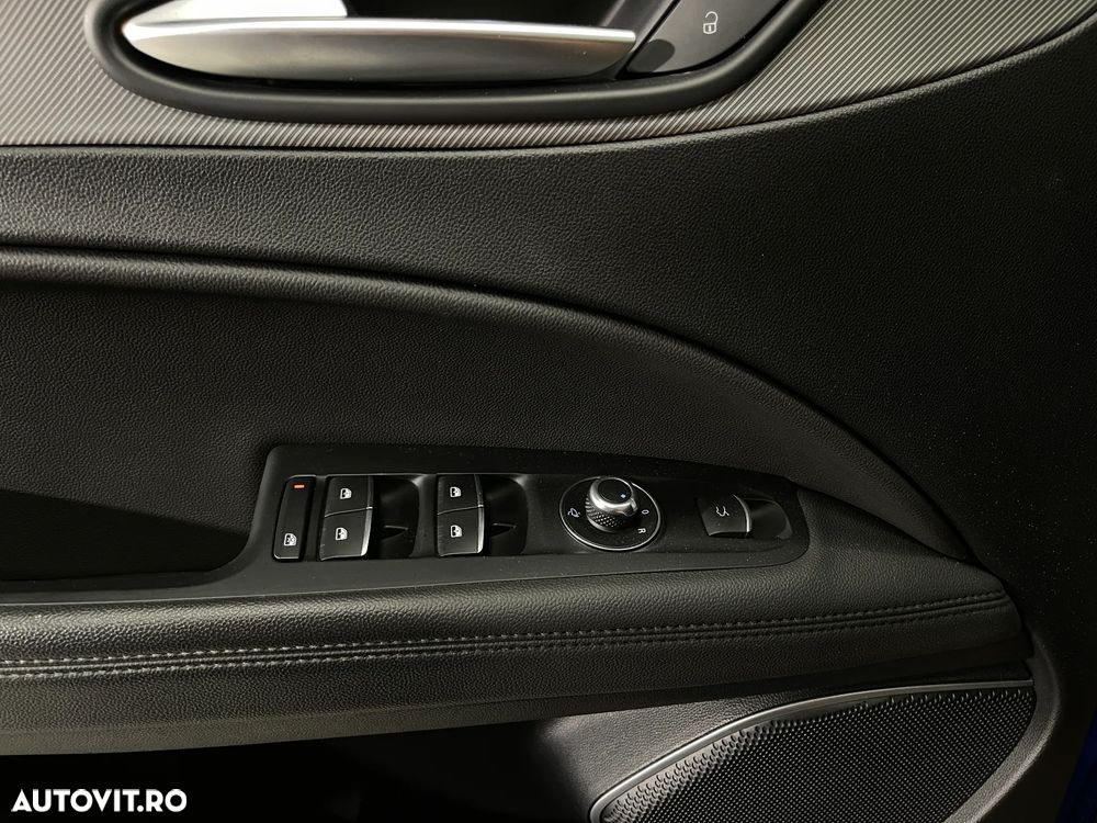 Alfa Romeo Stelvio 2.2 16V AT8 Q4 Business - 23