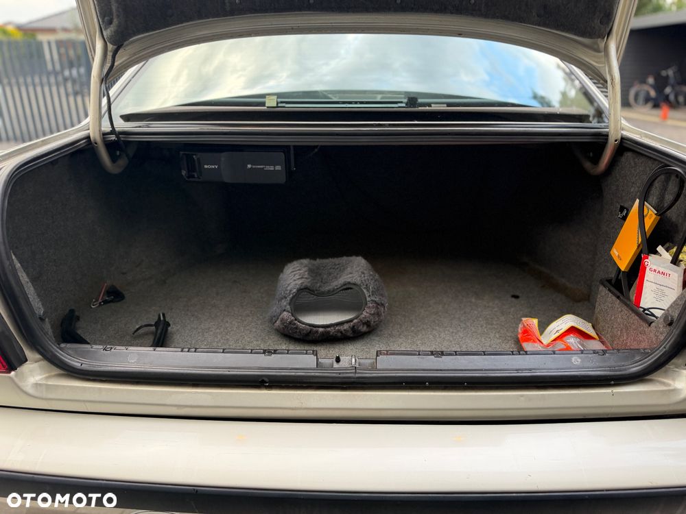BMW Seria 5 520 i - 13