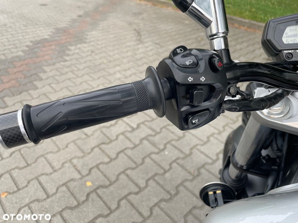 Yamaha FZ6 - 8