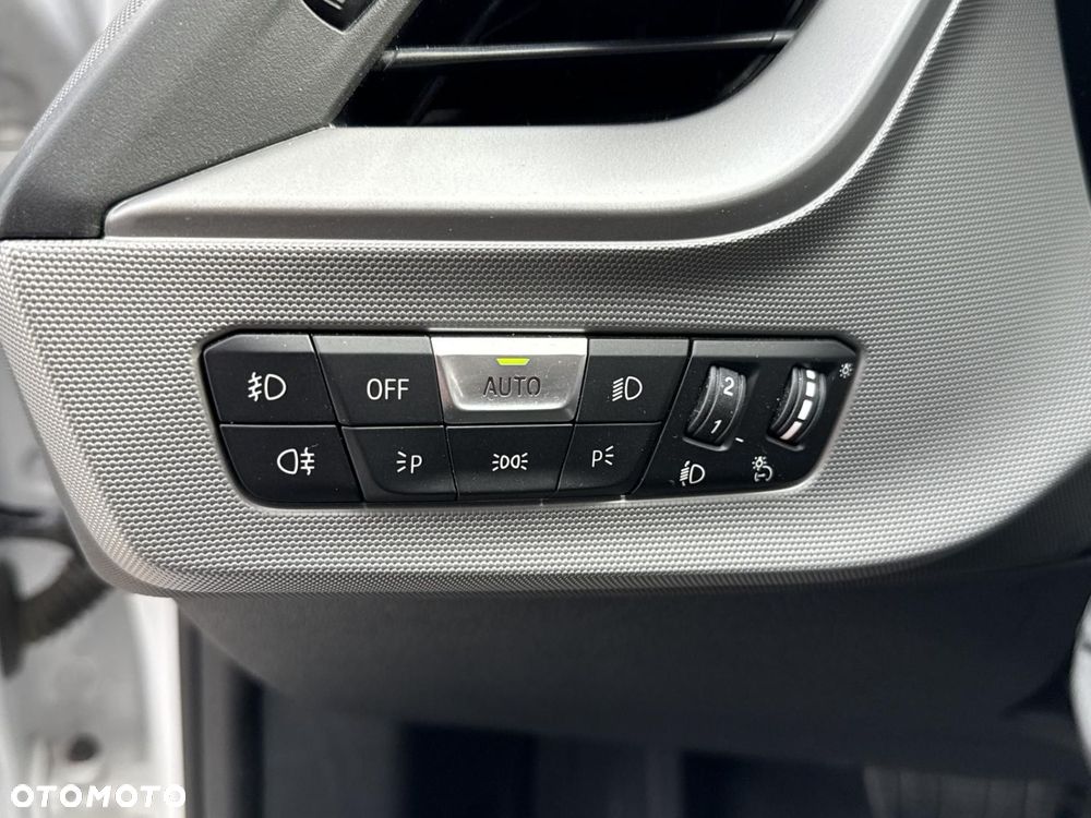 BMW Seria 1 118i Advantage - 19