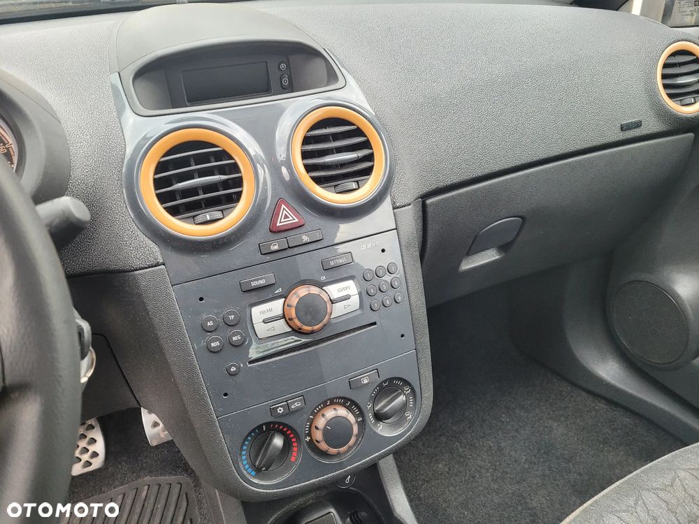 Opel Corsa 1.4 16V Sport - 16